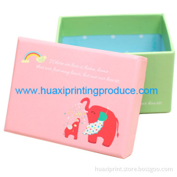 Square-shaped Gift Boxes